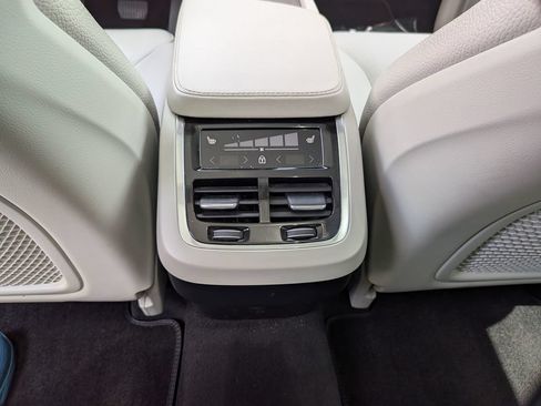 Used 2023 Volvo XC90 B6 Plus AWD/4WD image 37