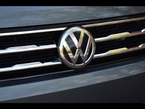 Used 2021 Volkswagen Tiguan S FWD image 47