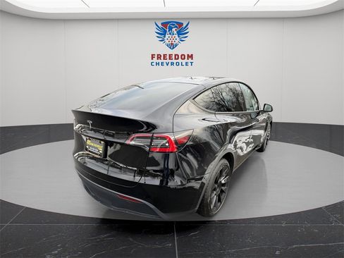 Used 2020 Tesla Model Y Long Range image 6