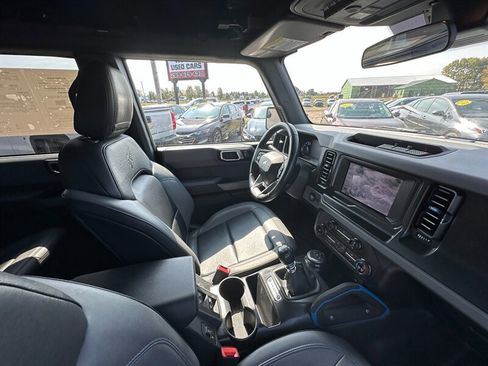 Used 2022 Ford Bronco Black Diamond image 13