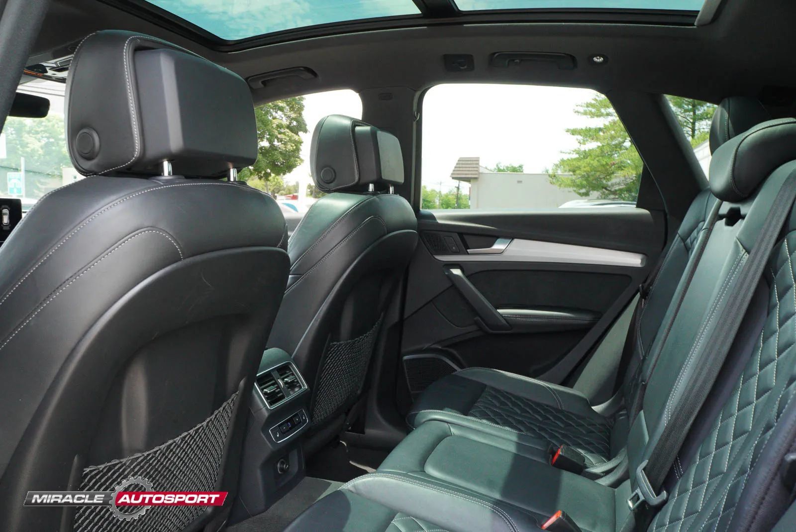 Used 2018 Audi SQ5 Premium Plus w/ Navigation Package AWD/4WD image 27