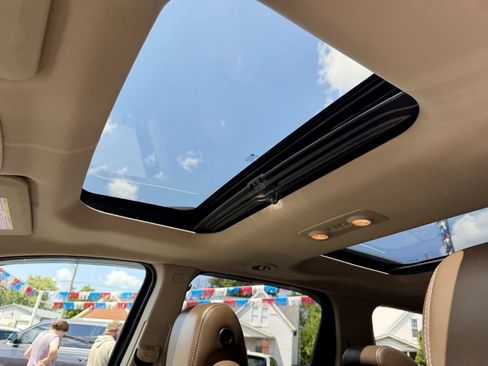 Used 2016 GMC Acadia SLT w/ Premium Edition FWD image 21