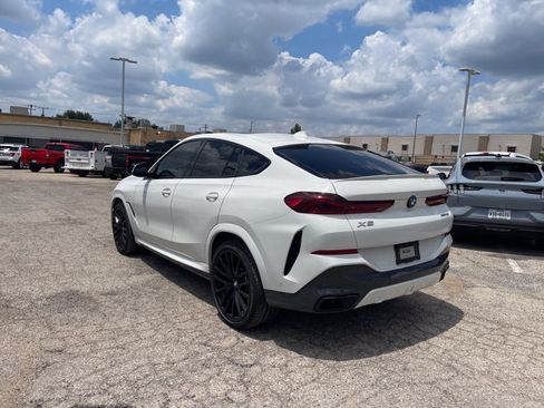 Used 2022 BMW X6 xDrive40i w/ Executive Package AWD/4WD image 4