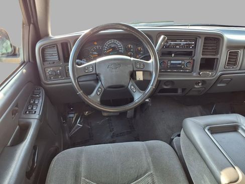 Used 2004 Chevrolet Silverado 1500 LS image 4