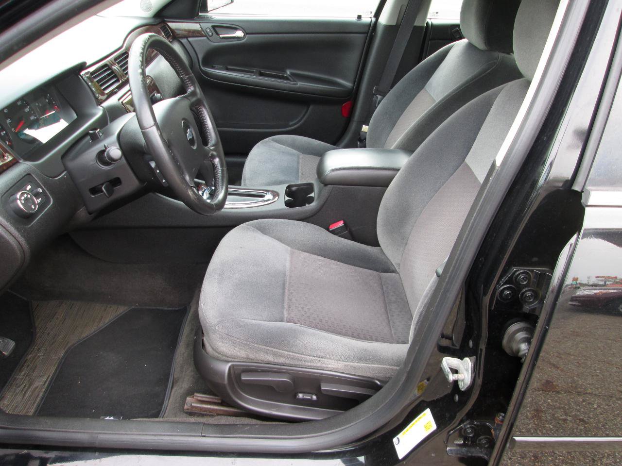 Used 2012 Chevrolet Impala LS FWD image 3