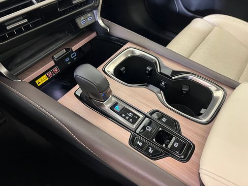 Used 2024 Lexus RX 350 w/ Convenience Package image 18