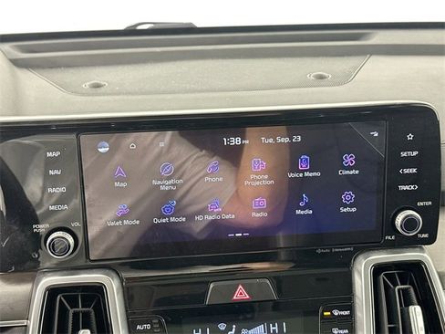 Used 2022 Kia Sorento SX image 14