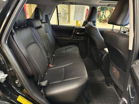 Used 2019 Toyota 4Runner TRD Off-Road Premium image 15