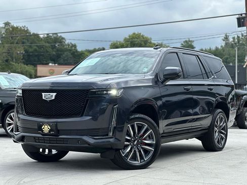 Used 2022 Cadillac Escalade Sport Platinum AWD/4WD image 3