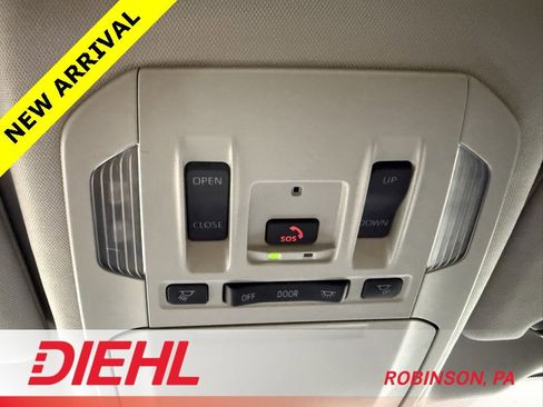 Used 2024 Toyota Highlander Limited image 37