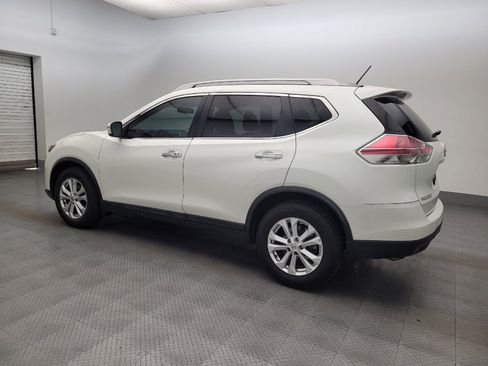 Used 2016 Nissan Rogue SV image 3