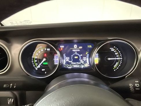 Used 2023 Jeep Wrangler Unlimited w/ Cold Weather Group AWD/4WD image 16