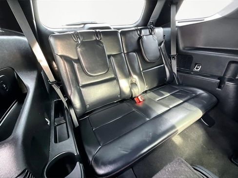 Certified 2025 Ford Explorer ST-Line image 28