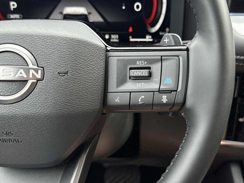 Used 2026 Nissan Rogue SL AWD/4WD image 14