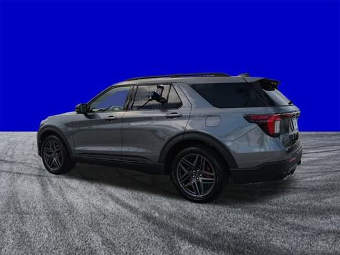 Certified 2025 Ford Explorer ST RWD image 6