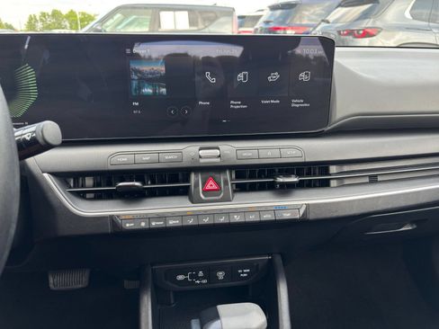 Used 2025 Kia K4 FWD image 17