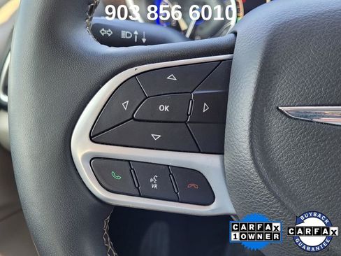 Used 2023 Chrysler Pacifica Limited image 11