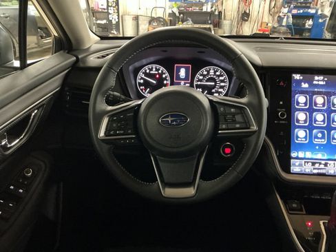 Certified 2025 Subaru Outback Premium w/ Popular Package #1A AWD/4WD image 18