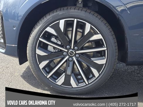 Used 2026 Volvo XC60 T8 Ultra w/ Protection Package Premier AWD/4WD image 12