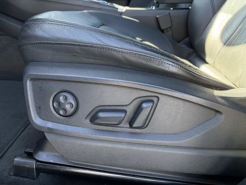 Used 2018 Audi Q5 2.0T Premium Plus w/ Premium Plus Package image 19