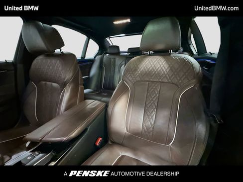 Used 2020 BMW M550i xDrive image 5