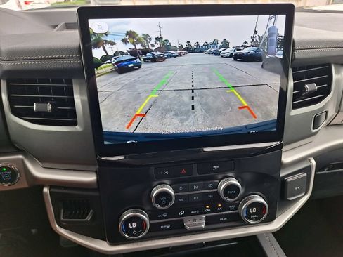 Used 2024 Ford Expedition Max XLT RWD image 16