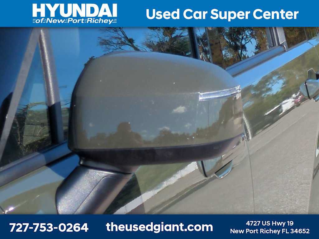 Used 2025 Hyundai Santa Fe SEL FWD image 11
