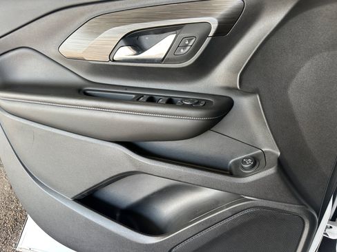 Certified 2023 GMC Terrain SLE w/ Driver Convenience Package FWD image 30