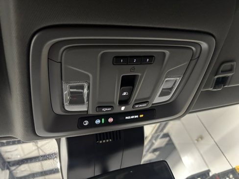 New 2026 GMC Sierra 1500 Elevation image 24