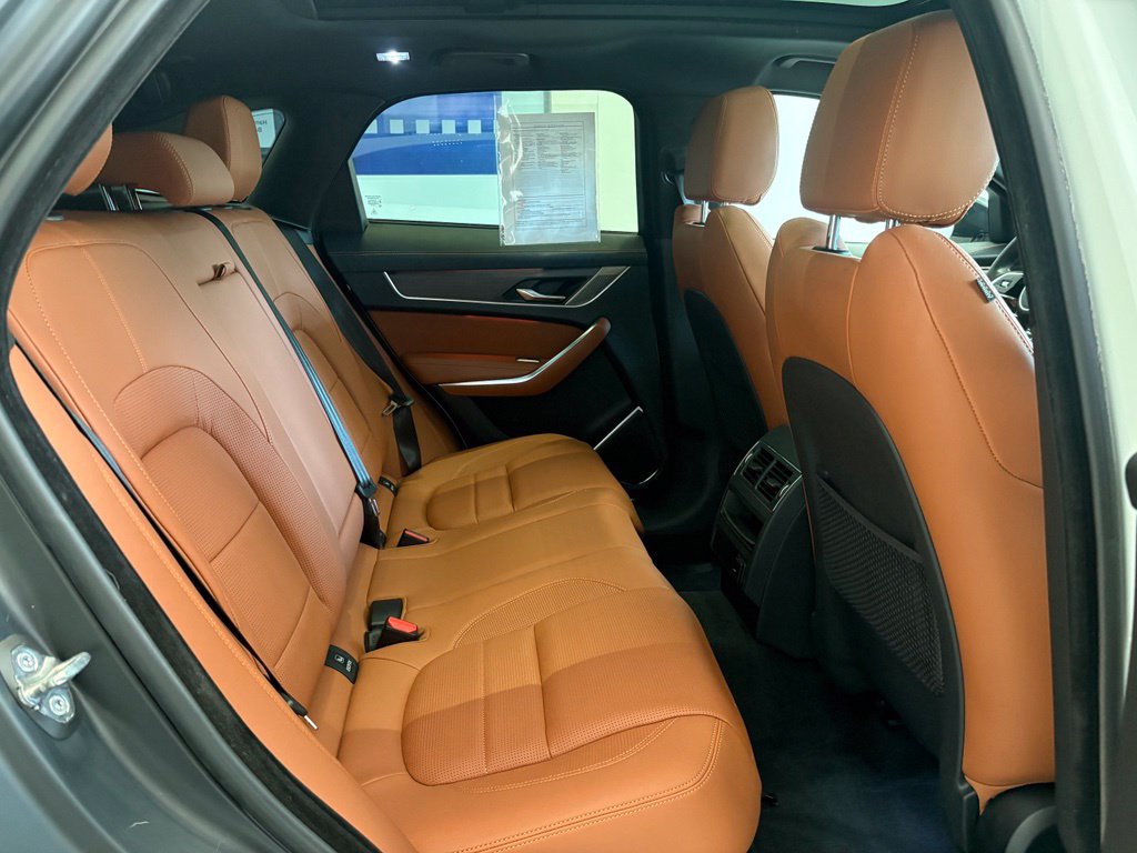 Used 2023 Jaguar F-PACE R-Dynamic S AWD/4WD image 22