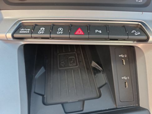 Used 2024 Audi Q3 2.0T Premium AWD/4WD image 21