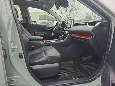 Used 2019 Toyota RAV4 Adventure image 11