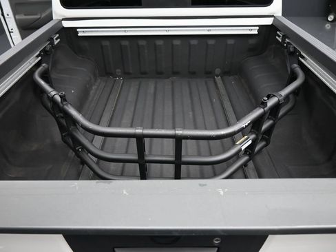 Used 2020 Nissan Frontier SV w/ Midnight Edition Floor Mats AWD/4WD image 15