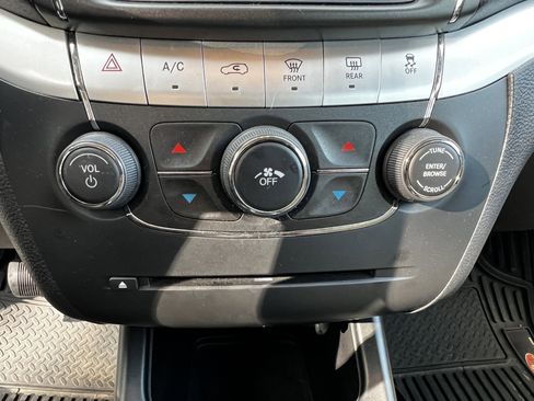 Used 2014 Dodge Journey American Value Package w/ Flexible Seating Group image 25