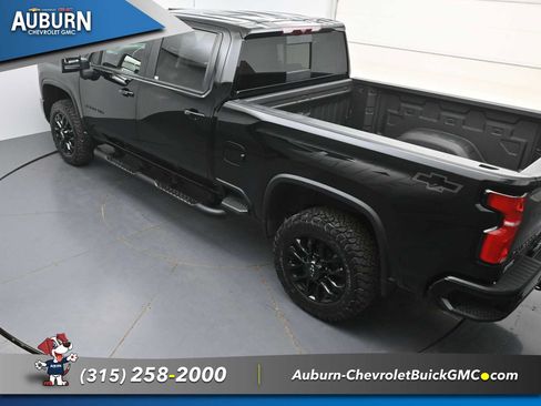 Used 2025 Chevrolet Silverado 2500 LT w/ Trail Boss Package AWD/4WD image 31