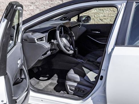 Used 2025 Toyota Corolla XSE FWD image 25