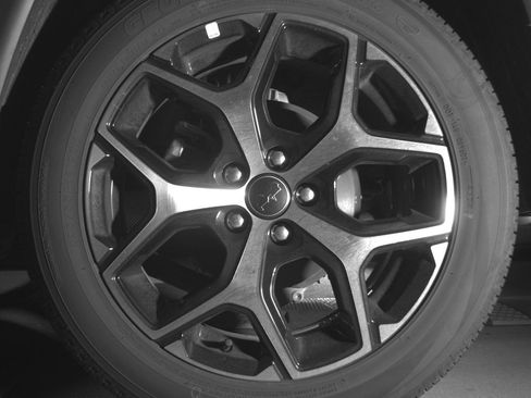 Used 2025 Jeep Compass Limited image 14