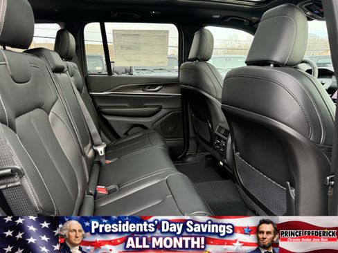 New 2025 Jeep Grand Cherokee Limited image 16