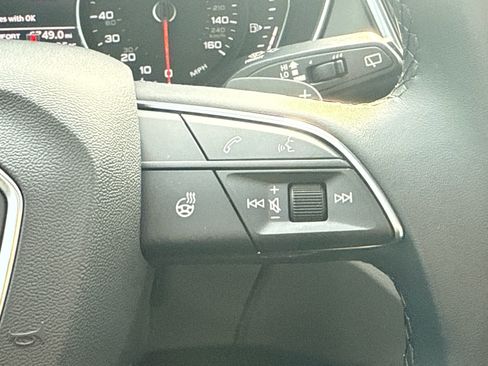 Used 2021 Audi Q5 Premium w/ Convenience Package image 16