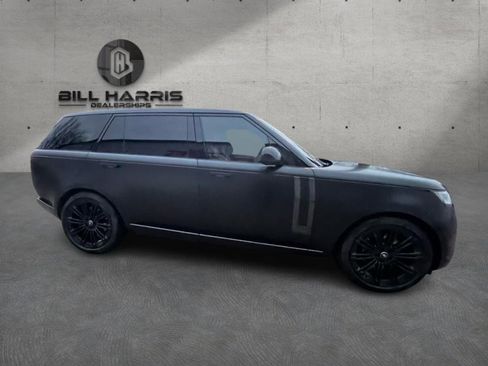 Used 2023 Land Rover Range Rover Long Wheelbase Autobiography image 5