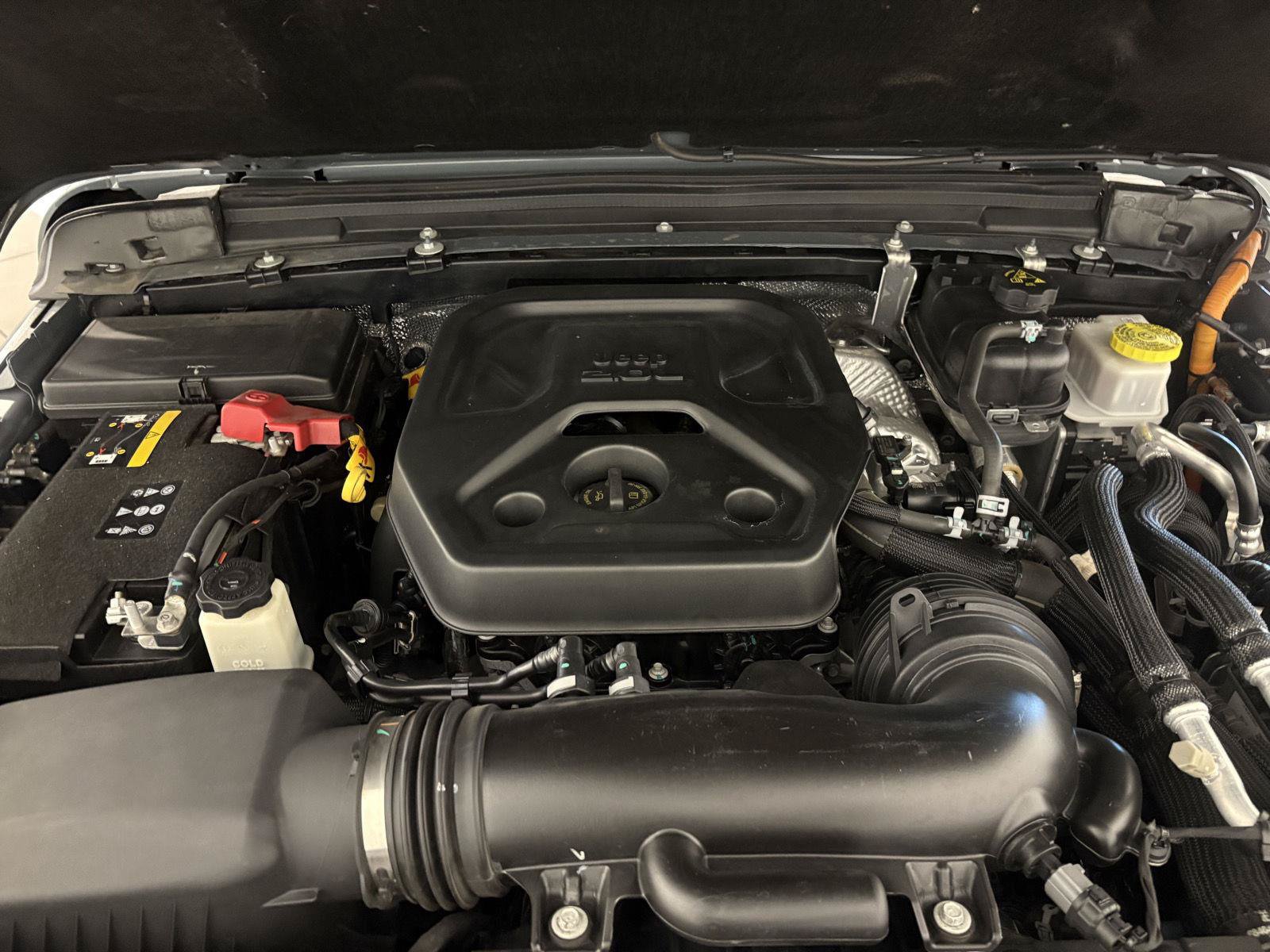 Used 2024 Jeep Wrangler Unlimited Rubicon 4xe AWD/4WD image 63