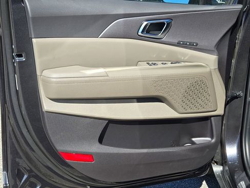 New 2026 Kia Carnival EX image 14