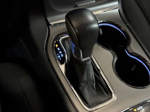 Used 2019 Jeep Grand Cherokee Laredo AWD/4WD image 21