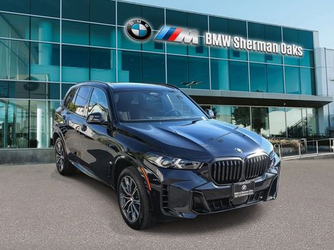 Used 2026 BMW X5 xDrive40i w/ M Sport Package AWD/4WD image 3