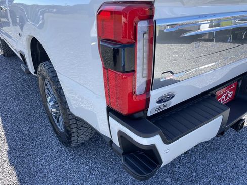 Used 2024 Ford F250 Platinum AWD/4WD image 19