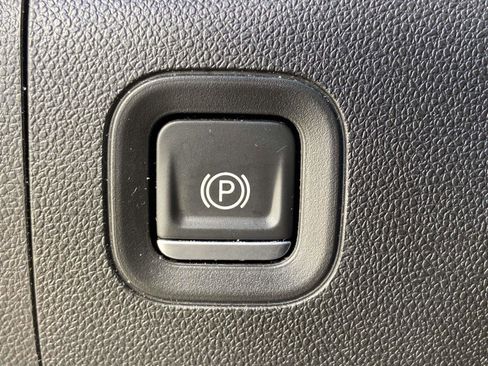 Used 2022 Chevrolet Silverado 1500 RST w/ Z71 Off-Road Package image 14