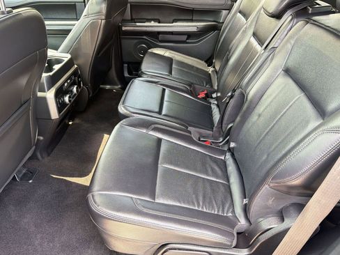 Used 2020 Ford Expedition XLT w/ Equipment Group 202A AWD/4WD image 24