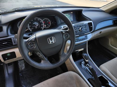 Used 2013 Honda Accord LX image 17