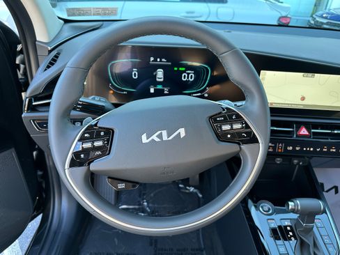 New 2026 Kia Niro EX FWD image 31