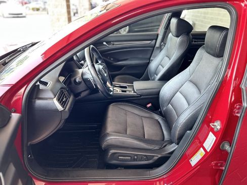 Used 2019 Honda Accord Sport image 41